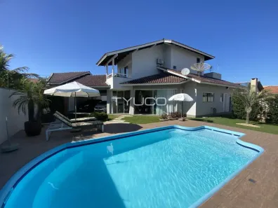 Casa com 4 Quartos à venda, 380m² no Centro, Tijucas