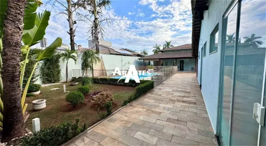 Casa com 3 Quartos à venda, 391m² no Jardim Karaíba, Uberlândia