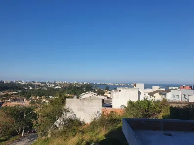 Apartamento com 2 Quartos para alugar, 75m² no Lagoa, Macaé