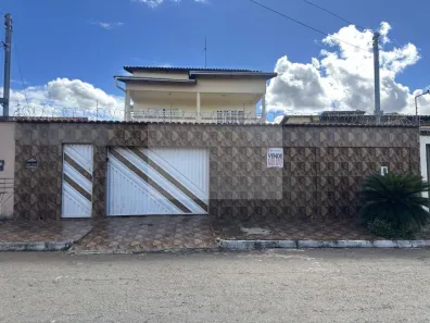Sobrado com 5 Quartos à venda, 331m² no Jardim Mariliza, Goiânia