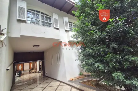 Imóvel Comercial com 3 Quartos para alugar, 303m² no Água Verde, Curitiba