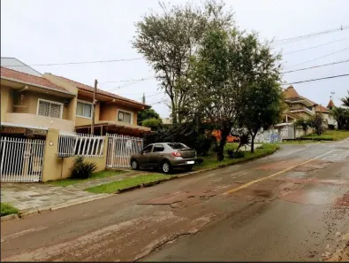 Sobrado com 3 Quartos à venda, 118m² no Tingui, Curitiba