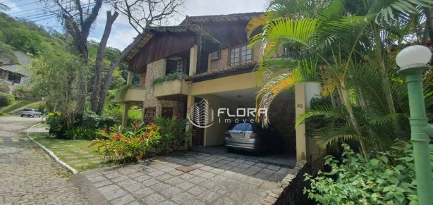 Casa de Condomínio com 4 Quartos à venda, 350m² no Badu, Niterói
