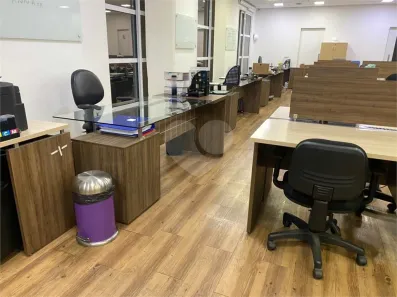 Sala Comercial para alugar, 235m² no Vila Cordeiro, São Paulo