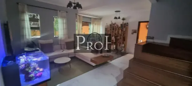 Sobrado com 3 Quartos à venda, 236m² no Vila Scarpelli, Santo André