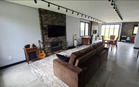 Casa de Condomínio com 3 Quartos à venda, 226m² no Laranjal, Pelotas