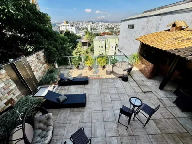 Casa com 3 Quartos à venda, 268m² no Carlos Prates, Belo Horizonte
