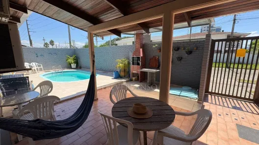 Casa com 4 Quartos à venda, 193m² no Centro, Guaratuba