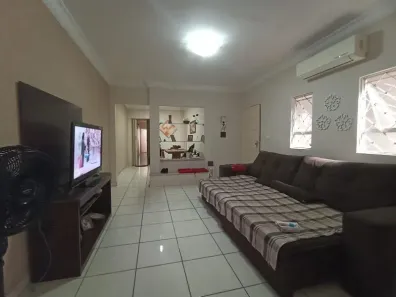 Casa com 3 Quartos à venda, 214m² no Vila Henrique, Salto