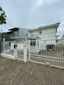 Sobrado com 3 Quartos à venda, 109m² no Teresópolis, Porto Alegre
