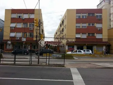 Apartamento com 2 Quartos à venda, 74m² no Partenon, Porto Alegre