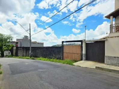 Lote/Terreno à venda, 600m² no Aeroporto, Juiz de Fora