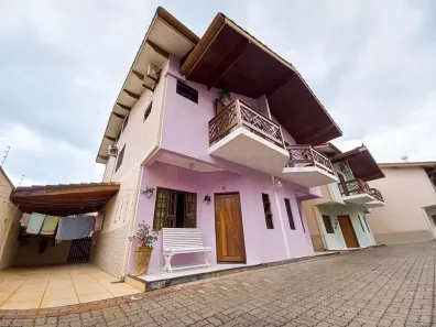 Sobrado com 3 Quartos à venda, 115m² no Massaguaçu, Caraguatatuba