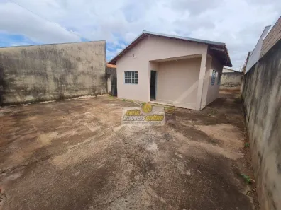 Casa com 2 Quartos à venda, 57m² no Jardim Itália, Uberaba