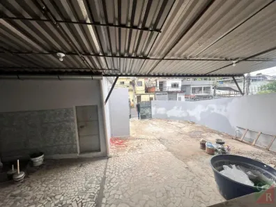 Casa com 2 Quartos para alugar, 52m² no Circular, Duque de Caxias