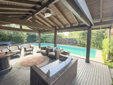 Casa com 4 Quartos para alugar, 450m² no Rio Tavares, Florianópolis