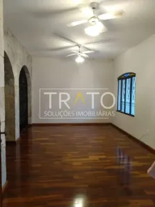 Sobrado com 3 Quartos à venda, 250m² no Vila Bressani, Paulínia