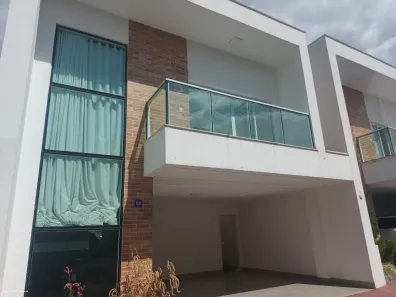 Casa de Condomínio com 3 Quartos para alugar, 154m² no Jardim Vitória, Goiânia
