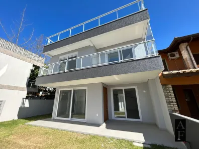 Sobrado com 3 Quartos à venda, 161m² no Morrinhos, Garopaba