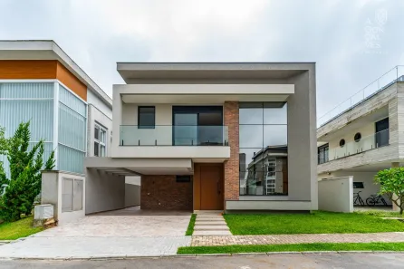 Casa de Condomínio com 4 Quartos à venda, 308m² no São Braz, Curitiba