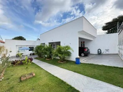 Casa com 4 Quartos para alugar, 200m² no Jardim Brasília, Betim