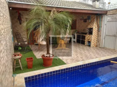 Sobrado com 3 Quartos à venda, 172m² no Loteamento Villa Branca, Jacareí