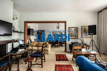 Sobrado com 3 Quartos à venda, 350m² no Vila Madalena, São Paulo