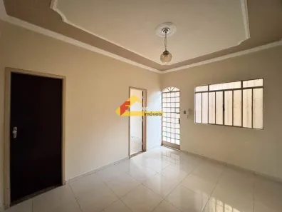 Casa com 3 Quartos para alugar, 234m² no Santa Luzia, Divinópolis