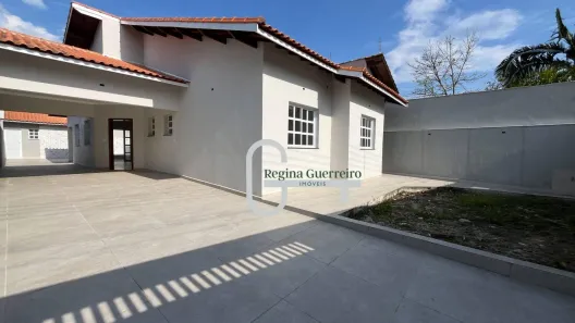 Casa com 3 Quartos à venda, 146m² no Balneário Stella Maris, Peruíbe