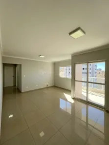 Apartamento com 3 Quartos para alugar, 96m² no Zona 03, Maringá