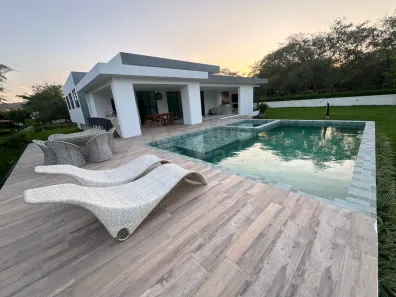 Casa de Condomínio com 4 Quartos à venda, 317m² no Alpes Suiços, Gravatá