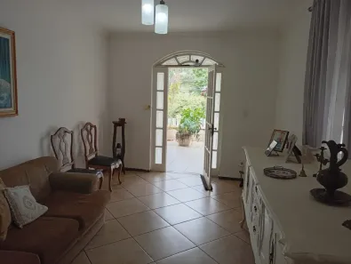 Casa com 5 Quartos à venda, 200m² no Aeroporto, Juiz de Fora