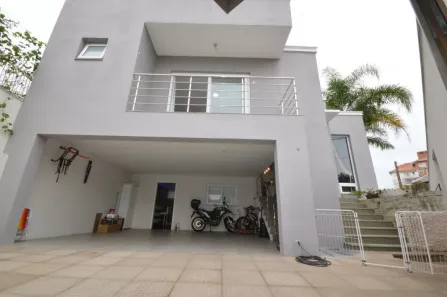 Casa com 5 Quartos à venda, 195m² no Igara, Canoas