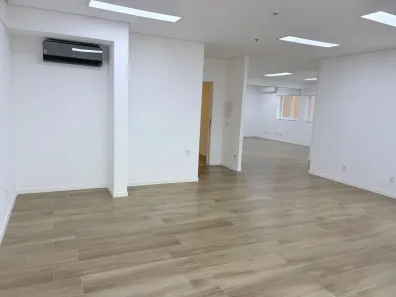 Sala Comercial para alugar, 127m² no Vila Carrão, São Paulo