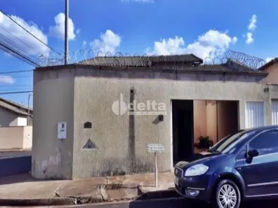 Casa com 3 Quartos à venda, 68m² no Jardim Europa, Uberlândia