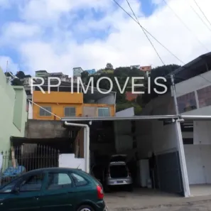 Casa com 2 Quartos à venda, 150m² no Santos Dumont, Juiz de Fora