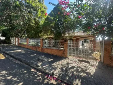 Casa com 3 Quartos para alugar, 250m² no Centro, Águas de São Pedro
