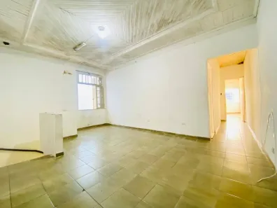 Casa com 3 Quartos para alugar, 90m² no Gonzaga, Santos