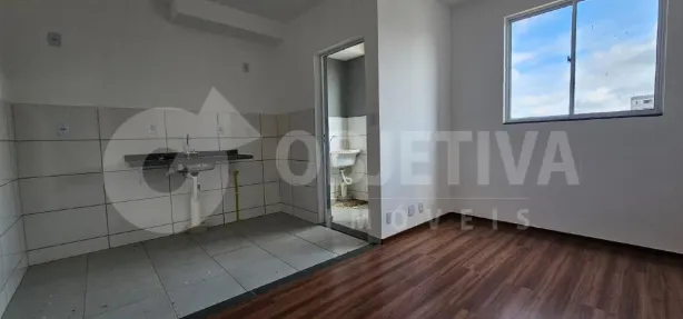 Apartamento com 2 Quartos para alugar, 45m² no Laranjeiras, Uberlândia