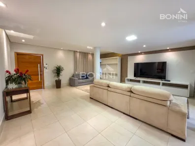 Casa com 3 Quartos à venda, 224m² no Chácara Machadinho II, Americana