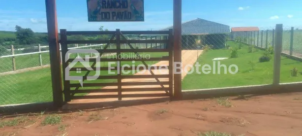 Fazenda/Sítio com 3 Quartos à venda, 240m² no , Prata