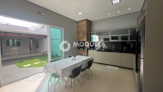 Casa com 3 Quartos à venda, 208m² no Residencial Integração, Uberlândia