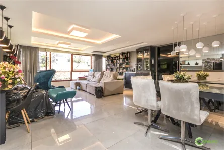 Apartamento com 3 Quartos à venda, 133m² no Moinhos de Vento, Porto Alegre