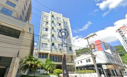 Apartamento com 2 Quartos para alugar, 75m² no Centro, Florianópolis