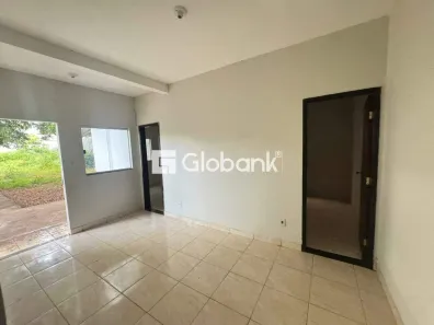 Casa com 2 Quartos à venda, 80m² no Vila Oliveira, Montes Claros