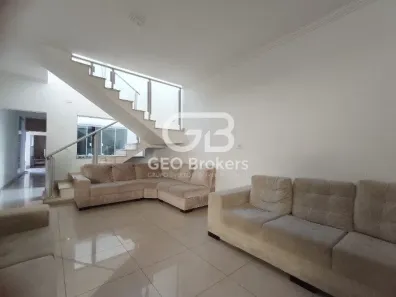 Sobrado com 3 Quartos à venda, 250m² no Jardim Mesquita, Jacareí