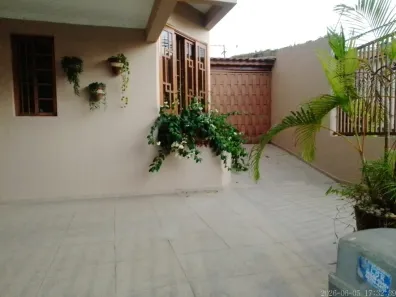 Casa com 3 Quartos à venda, 206m² no Vila Pedroso, São Paulo