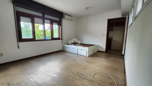 Kitnet com 1 Quarto à venda, 34m² no Azenha, Porto Alegre