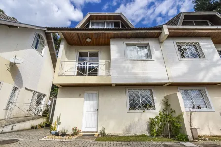 Sobrado com 3 Quartos à venda, 155m² no Taboão, Curitiba