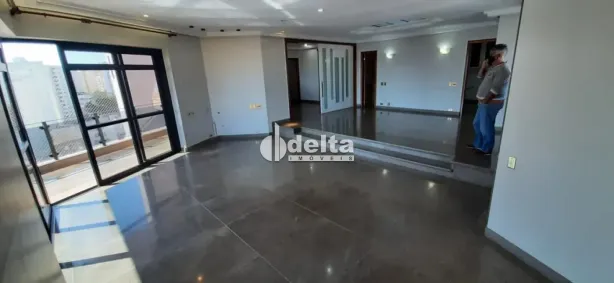 Apartamento com 3 Quartos para alugar, 300m² no Fundinho, Uberlândia